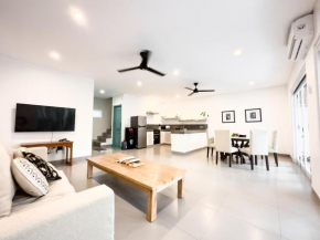 Beautiful 2 Bedroom Villa with pool in Canggu